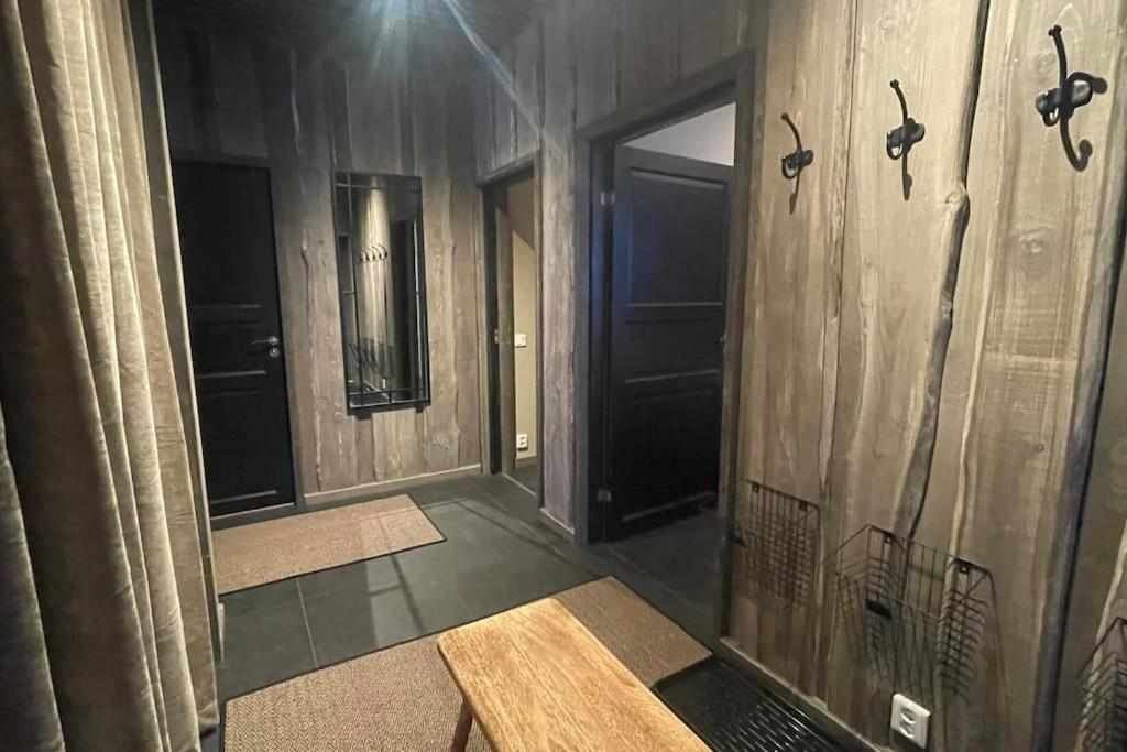 Modern Stuga Med Ski Lodge Kaensla Йервсё Экстерьер фото