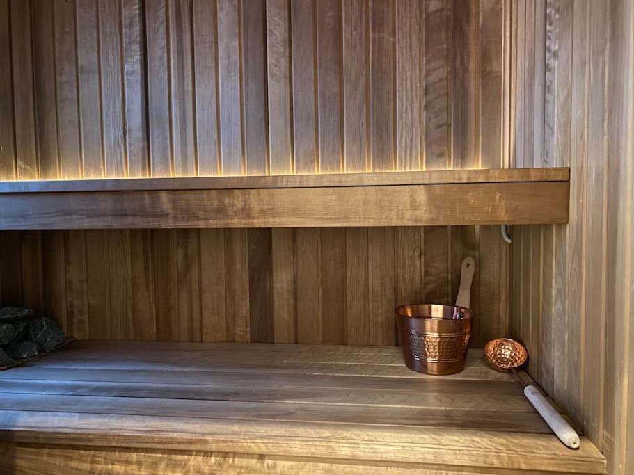 Modern Stuga Med Ski Lodge Kaensla Йервсё Экстерьер фото